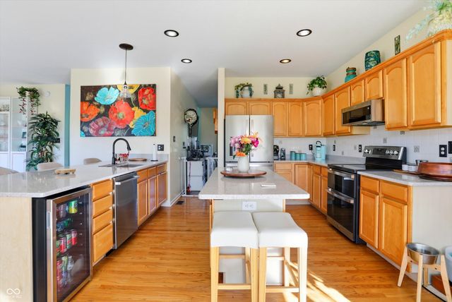 5703 Cantigny Way N, Carmel, IN 46033