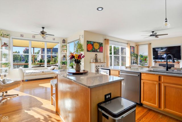 5703 Cantigny Way N, Carmel, IN 46033