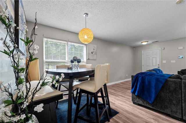 2 Tannenbaum Circle, Greensboro, NC 27410