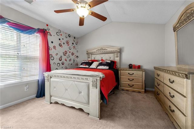 2 Tannenbaum Circle, Greensboro, NC 27410