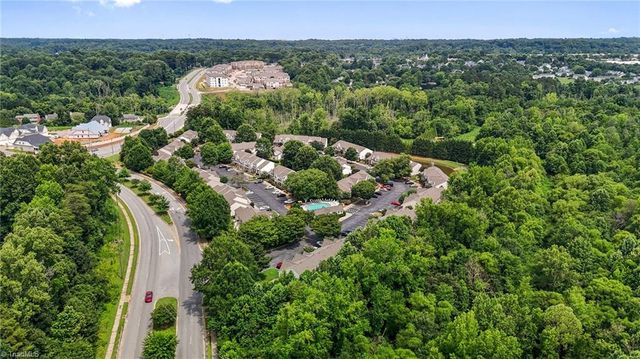 2 Tannenbaum Circle, Greensboro, NC 27410