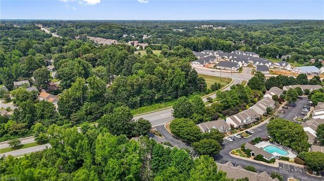 2 Tannenbaum Circle, Greensboro, NC 27410