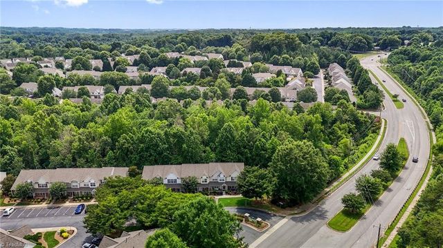 2 Tannenbaum Circle, Greensboro, NC 27410