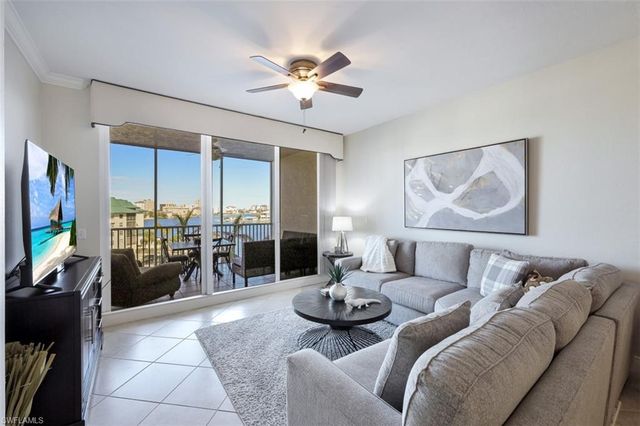 400 Flagship DR 504, Naples, FL 34108
