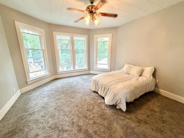 300 W Chestnut STREET, Burlington, WI 53105