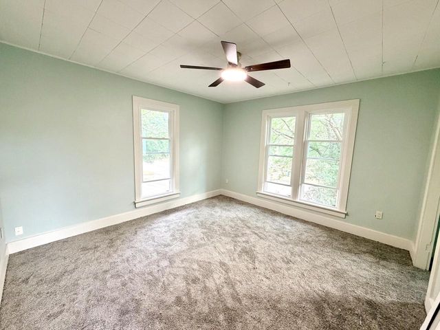 300 W Chestnut STREET, Burlington, WI 53105