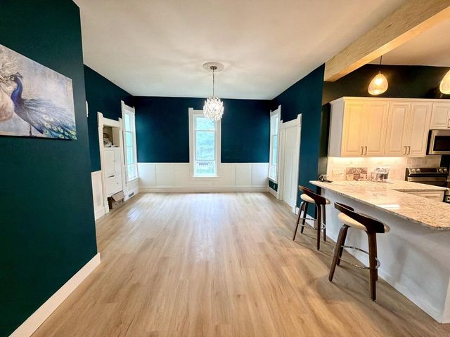 300 W Chestnut STREET, Burlington, WI 53105