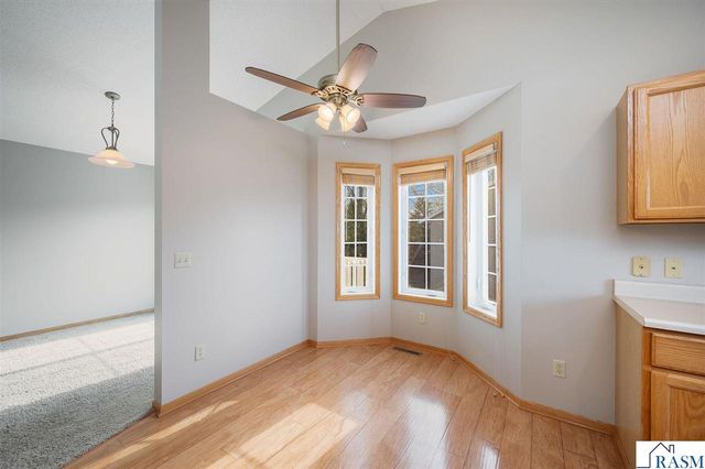 18 La Mar Court, North Mankato, MN 56003