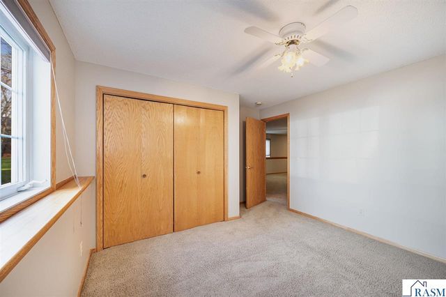 18 La Mar Court, North Mankato, MN 56003