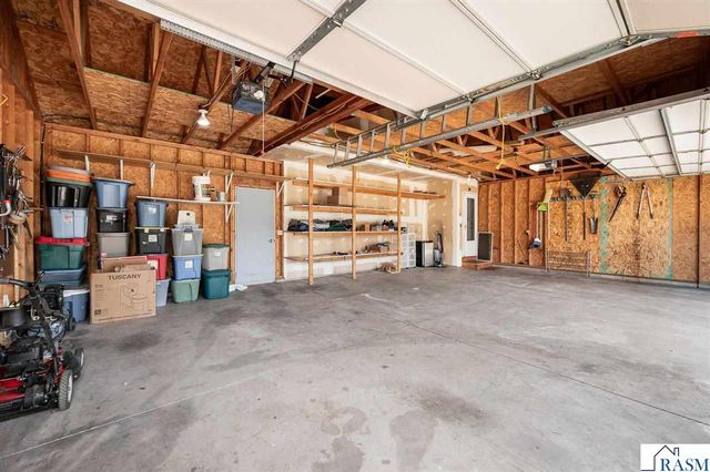 18 La Mar Court, North Mankato, MN 56003