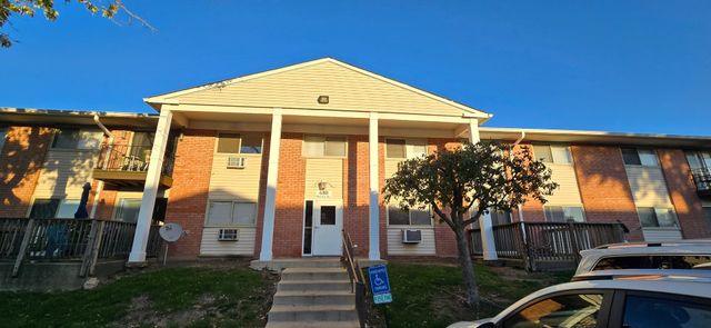 680 Marilyn Avenue 104, Glendale Heights, IL 60139