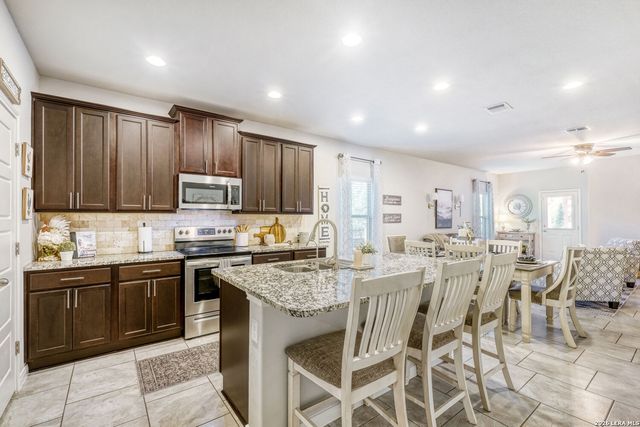 724 Rusty Gate Way, New Braunfels, TX 78130