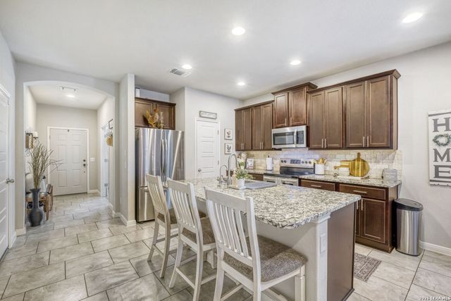 724 Rusty Gate Way, New Braunfels, TX 78130