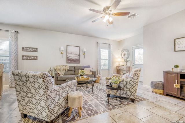 724 Rusty Gate Way, New Braunfels, TX 78130