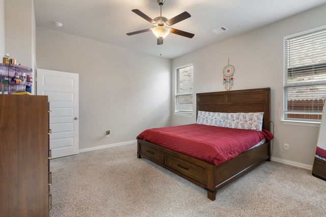 3904 Ford Drive, Heartland, TX 75126