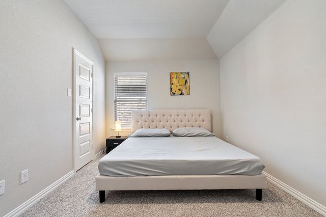 3904 Ford Drive, Heartland, TX 75126