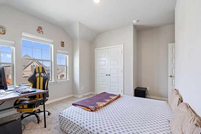 3904 Ford Drive, Heartland, TX 75126