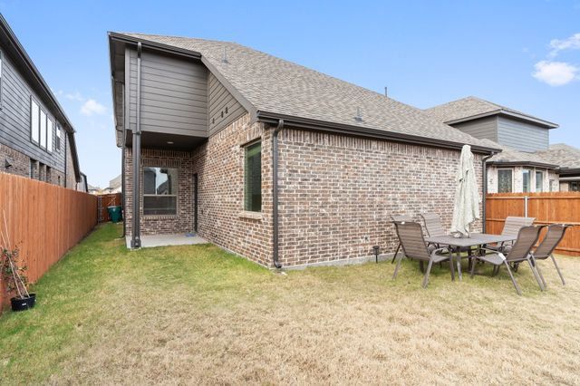 3904 Ford Drive, Heartland, TX 75126