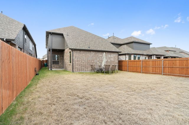 3904 Ford Drive, Heartland, TX 75126