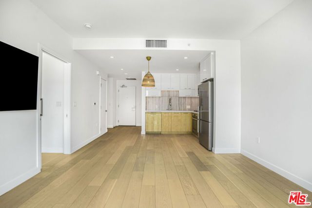 400 S Broadway 1608, Los Angeles, CA 90013