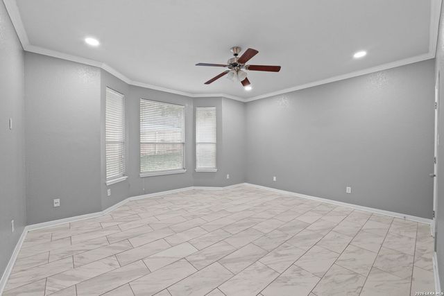 707 Lorimor Ct, San Antonio, TX 78258