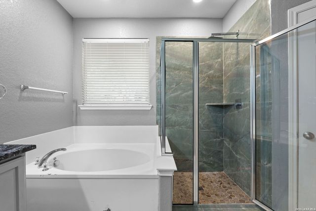 707 Lorimor Ct, San Antonio, TX 78258