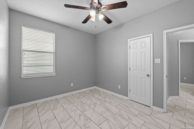 707 Lorimor Ct, San Antonio, TX 78258