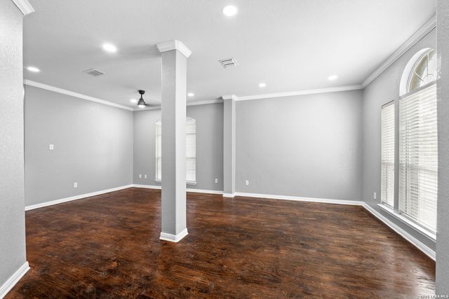 707 Lorimor Ct, San Antonio, TX 78258