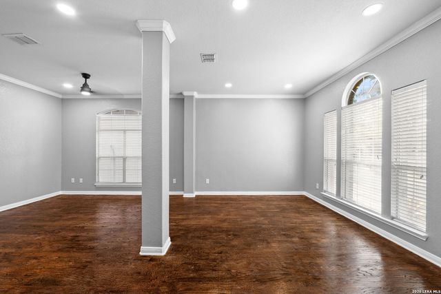 707 Lorimor Ct, San Antonio, TX 78258