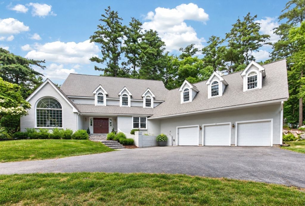 8 Larch Road, Acton, MA 01720