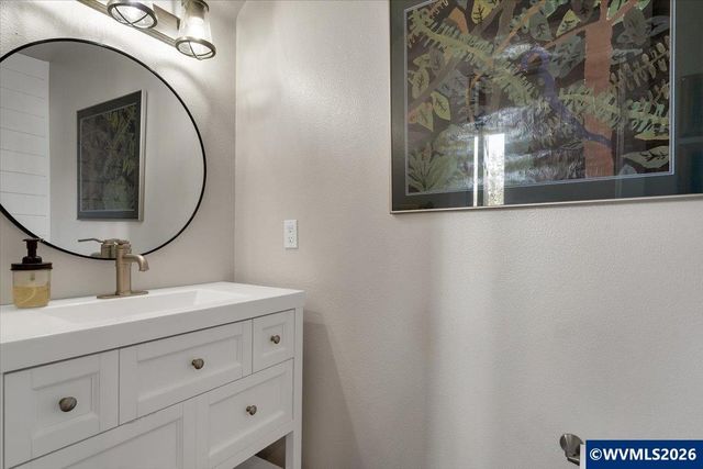 1155 Little John Lp NW, Salem, OR 97304