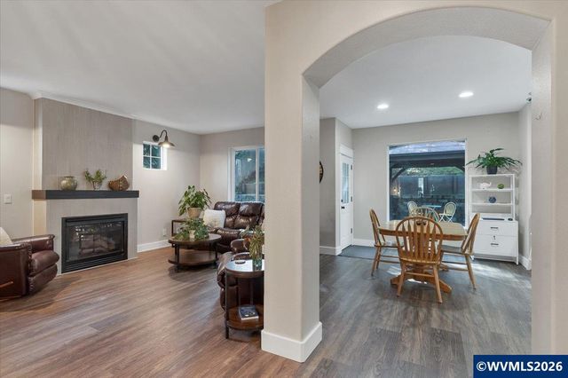 1155 Little John Lp NW, Salem, OR 97304