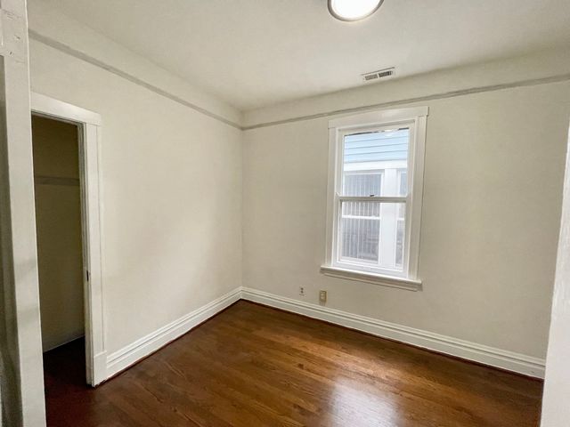 4435 S Artesian Avenue, Chicago, IL 60632