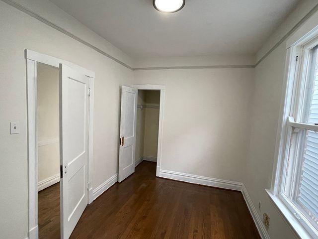 4435 S Artesian Avenue, Chicago, IL 60632