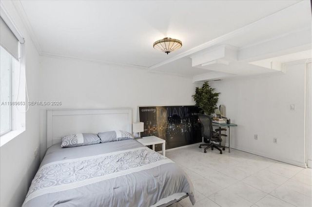 1249 Biscaya Dr, Surfside, FL 33154