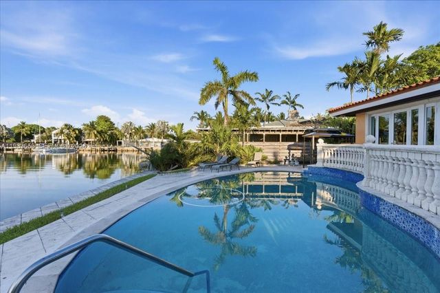 1249 Biscaya Dr, Surfside, FL 33154