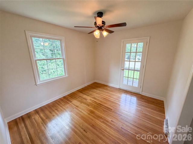 5410 Sharon Road, Charlotte, NC 28210