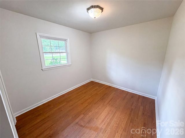 5410 Sharon Road, Charlotte, NC 28210