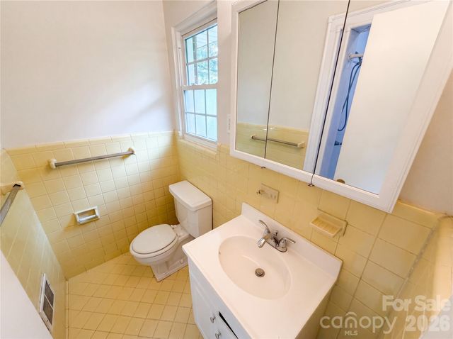 5410 Sharon Road, Charlotte, NC 28210