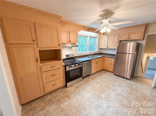 5410 Sharon Road, Charlotte, NC 28210