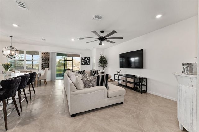 4932 NW 39TH LOOP, Ocala, FL 34482
