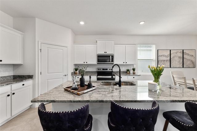 4932 NW 39TH LOOP, Ocala, FL 34482