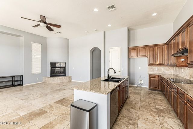 724 W MESQUITE Lane, Litchfield Park, AZ 85340