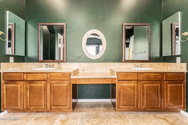 724 W MESQUITE Lane, Litchfield Park, AZ 85340