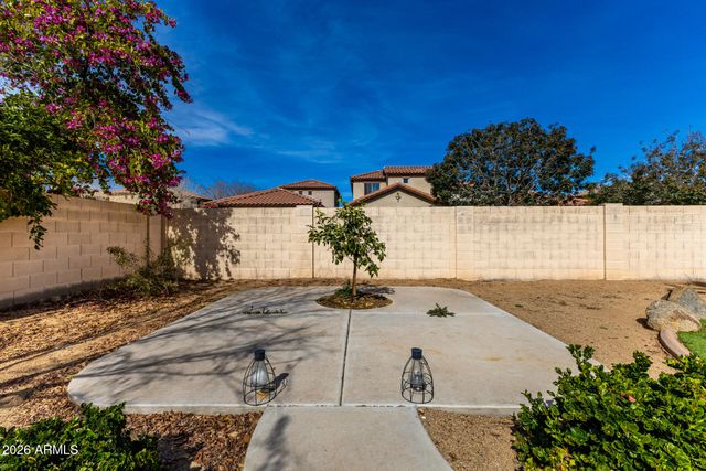 724 W MESQUITE Lane, Litchfield Park, AZ 85340