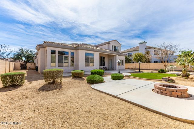 724 W MESQUITE Lane, Litchfield Park, AZ 85340