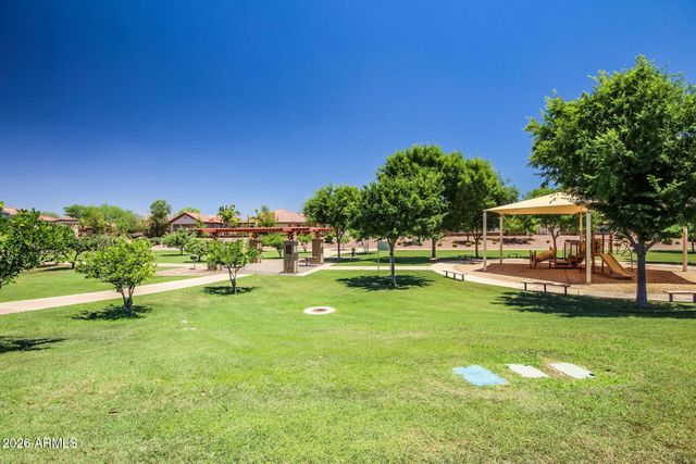 724 W MESQUITE Lane, Litchfield Park, AZ 85340