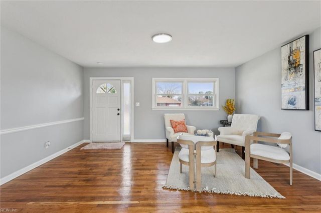 43 Ferguson LN, Newport News, VA 23601