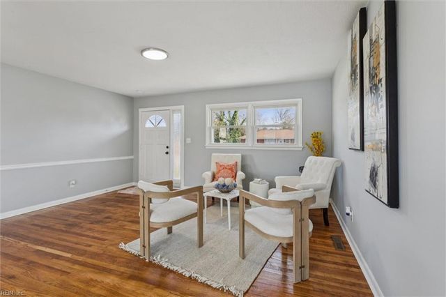 43 Ferguson LN, Newport News, VA 23601