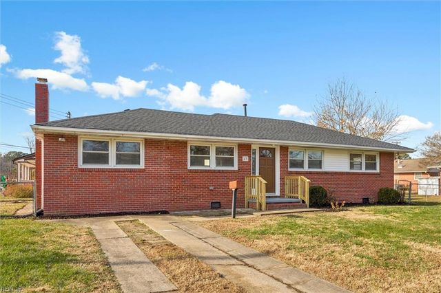 43 Ferguson LN, Newport News, VA 23601